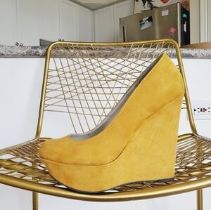 Qupid | Closed Toe Platform Wedge
